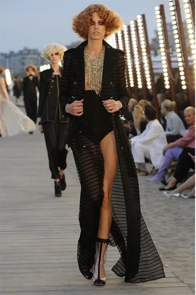 Look 44